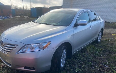 Toyota Camry V40, 2006 год, 635 000 рублей, 2 фотография