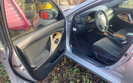 Toyota Camry V40, 2006 год, 635 000 рублей, 7 фотография