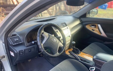 Toyota Camry V40, 2006 год, 635 000 рублей, 6 фотография