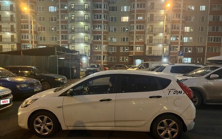 Hyundai Solaris II рестайлинг, 2012 год, 600 000 рублей, 3 фотография