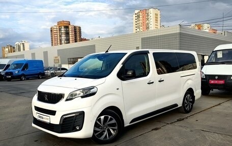 Peugeot Traveller I, 2022 год, 4 000 000 рублей, 1 фотография