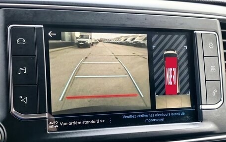 Peugeot Traveller I, 2022 год, 4 000 000 рублей, 25 фотография