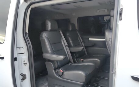 Peugeot Traveller I, 2022 год, 4 000 000 рублей, 34 фотография