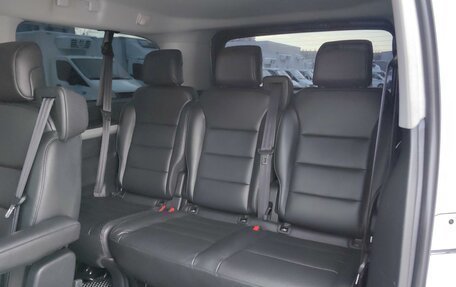 Peugeot Traveller I, 2022 год, 4 000 000 рублей, 29 фотография