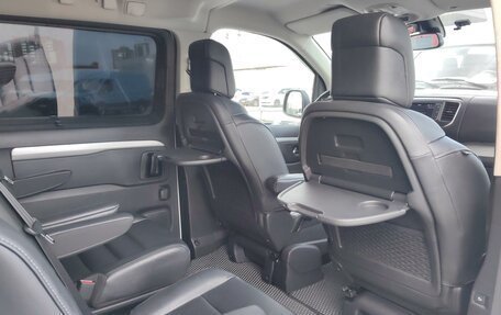 Peugeot Traveller I, 2022 год, 4 000 000 рублей, 33 фотография