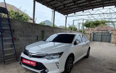 Toyota Camry, 2017 год, 2 430 000 рублей, 6 фотография