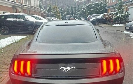 Ford Mustang VI рестайлинг, 2018 год, 2 399 000 рублей, 2 фотография