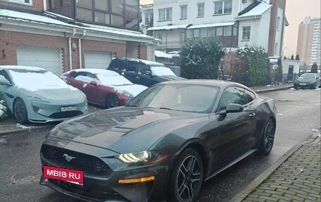 Ford Mustang VI рестайлинг, 2018 год, 2 399 000 рублей, 3 фотография