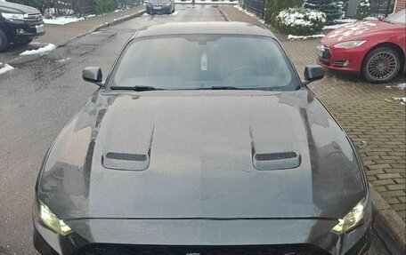 Ford Mustang VI рестайлинг, 2018 год, 2 399 000 рублей, 6 фотография