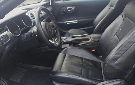 Ford Mustang VI рестайлинг, 2018 год, 2 399 000 рублей, 9 фотография