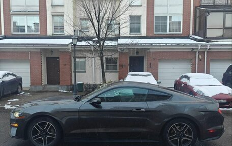 Ford Mustang VI рестайлинг, 2018 год, 2 399 000 рублей, 7 фотография