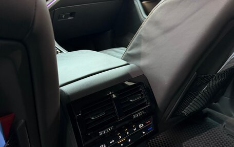 Volkswagen Touareg III, 2019 год, 4 900 000 рублей, 10 фотография