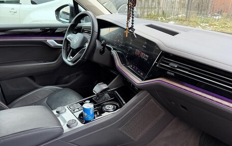 Volkswagen Touareg III, 2019 год, 4 900 000 рублей, 12 фотография