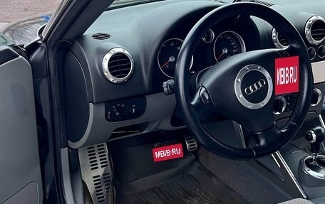 Audi TT, 2004 год, 950 000 рублей, 6 фотография