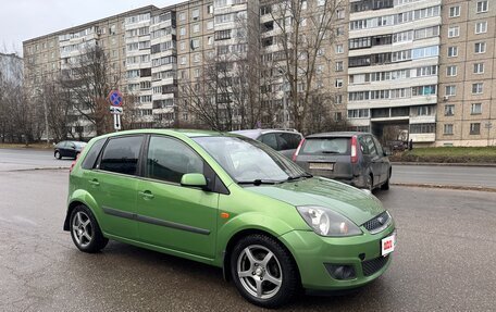 Ford Fiesta, 2006 год, 390 000 рублей, 2 фотография