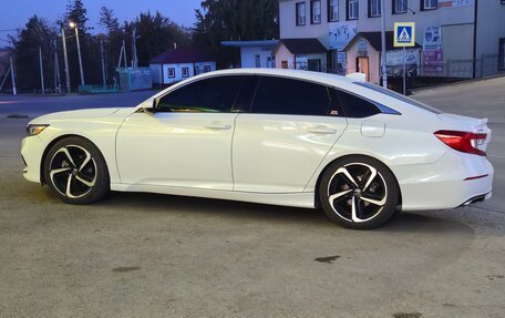 Honda Accord IX рестайлинг, 2017 год, 1 800 000 рублей, 2 фотография