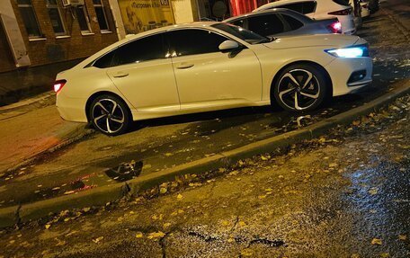 Honda Accord IX рестайлинг, 2017 год, 1 800 000 рублей, 8 фотография