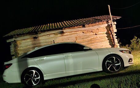 Honda Accord IX рестайлинг, 2017 год, 1 800 000 рублей, 13 фотография