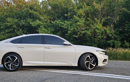 Honda Accord IX рестайлинг, 2017 год, 1 800 000 рублей, 14 фотография