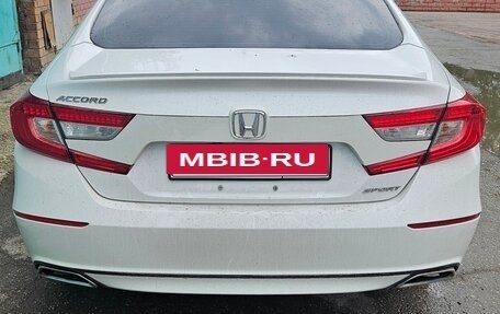 Honda Accord IX рестайлинг, 2017 год, 1 800 000 рублей, 4 фотография