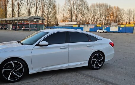 Honda Accord IX рестайлинг, 2017 год, 1 800 000 рублей, 18 фотография