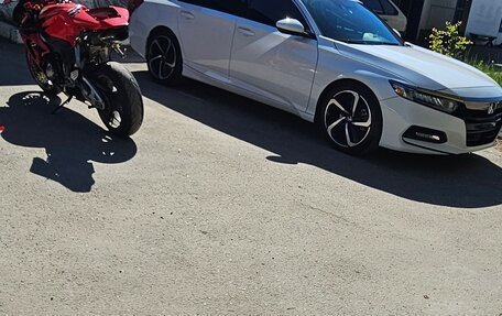 Honda Accord IX рестайлинг, 2017 год, 1 800 000 рублей, 20 фотография