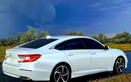 Honda Accord IX рестайлинг, 2017 год, 1 800 000 рублей, 15 фотография