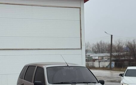 Chevrolet Niva I рестайлинг, 2009 год, 364 999 рублей, 2 фотография