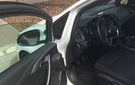 Opel Astra J, 2011 год, 385 000 рублей, 2 фотография