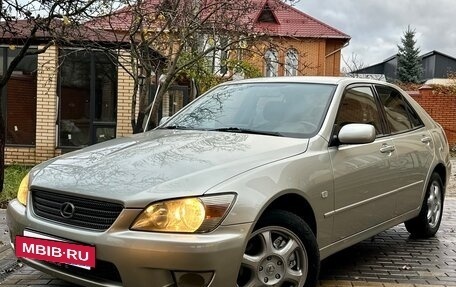 Lexus IS II рестайлинг 2, 1999 год, 855 000 рублей, 35 фотография