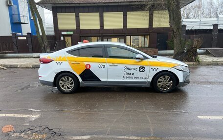 Hyundai Elantra VI рестайлинг, 2018 год, 720 000 рублей, 2 фотография