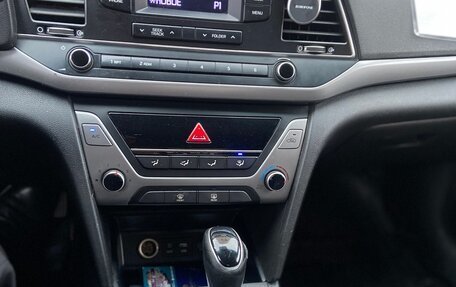 Hyundai Elantra VI рестайлинг, 2018 год, 720 000 рублей, 11 фотография