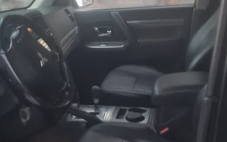 Mitsubishi Pajero IV, 2013 год, 2 260 000 рублей, 5 фотография