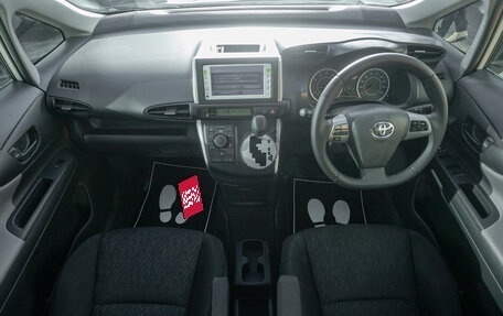 Toyota Wish II, 2011 год, 1 168 000 рублей, 17 фотография