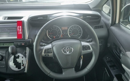 Toyota Wish II, 2011 год, 1 168 000 рублей, 18 фотография