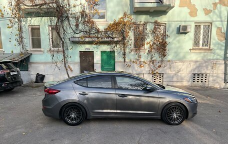 Hyundai Elantra VI рестайлинг, 2018 год, 1 500 000 рублей, 4 фотография