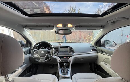 Hyundai Elantra VI рестайлинг, 2018 год, 1 500 000 рублей, 10 фотография