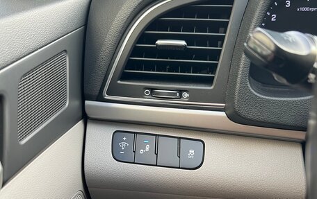 Hyundai Elantra VI рестайлинг, 2018 год, 1 500 000 рублей, 6 фотография