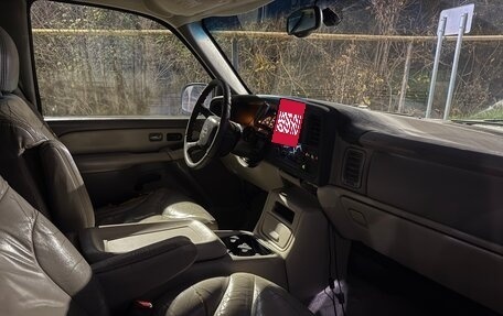 GMC Yukon III, 2001 год, 650 000 рублей, 15 фотография