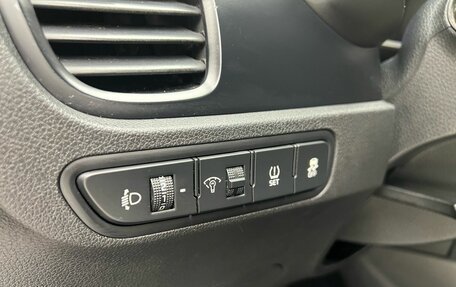 KIA Rio IV, 2018 год, 1 369 900 рублей, 15 фотография