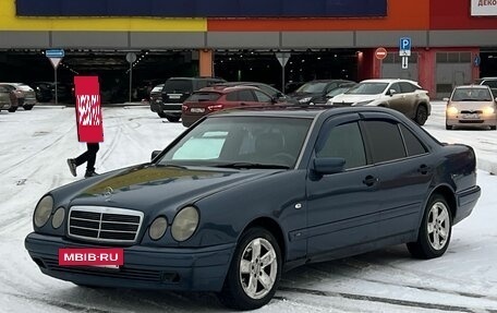 Mercedes-Benz E-Класс, 1997 год, 299 000 рублей, 2 фотография