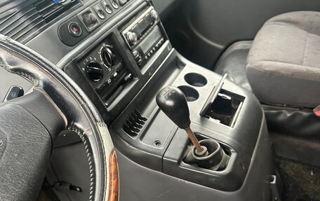 SsangYong Istana, 2000 год, 449 000 рублей, 9 фотография