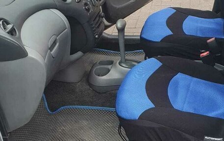 Toyota Vitz, 2001 год, 299 000 рублей, 13 фотография