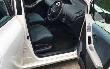 Toyota Vitz, 2005 год, 450 000 рублей, 2 фотография