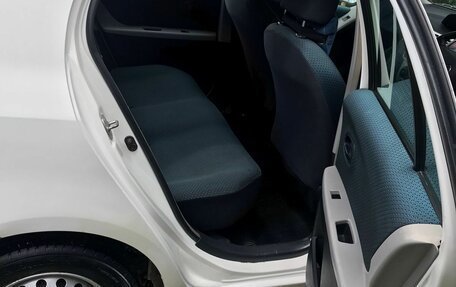 Toyota Vitz, 2005 год, 450 000 рублей, 9 фотография