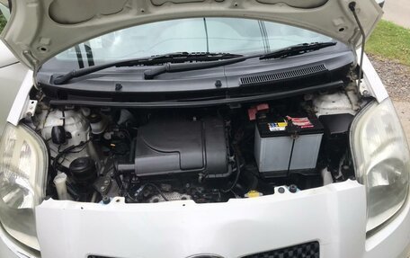 Toyota Vitz, 2005 год, 450 000 рублей, 10 фотография