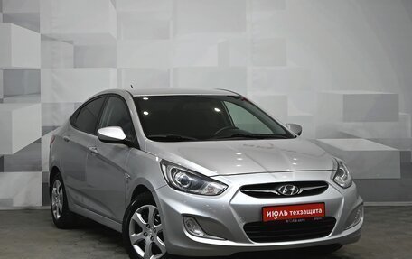 Hyundai Solaris II рестайлинг, 2013 год, 930 000 рублей, 3 фотография