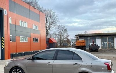 Toyota Avensis III рестайлинг, 2006 год, 740 000 рублей, 1 фотография