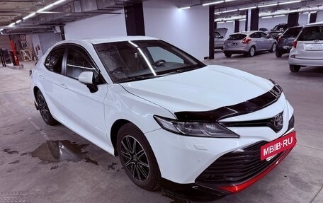 Toyota Camry, 2018 год, 2 650 000 рублей, 2 фотография