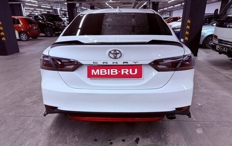 Toyota Camry, 2018 год, 2 650 000 рублей, 10 фотография